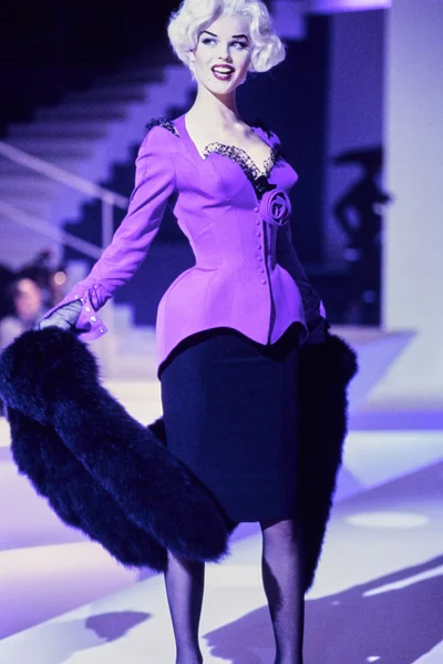 Look 18